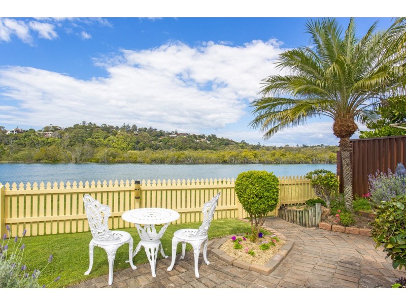 2 / 113 Sunset Boulevard, Tweed Heads West NSW 2485