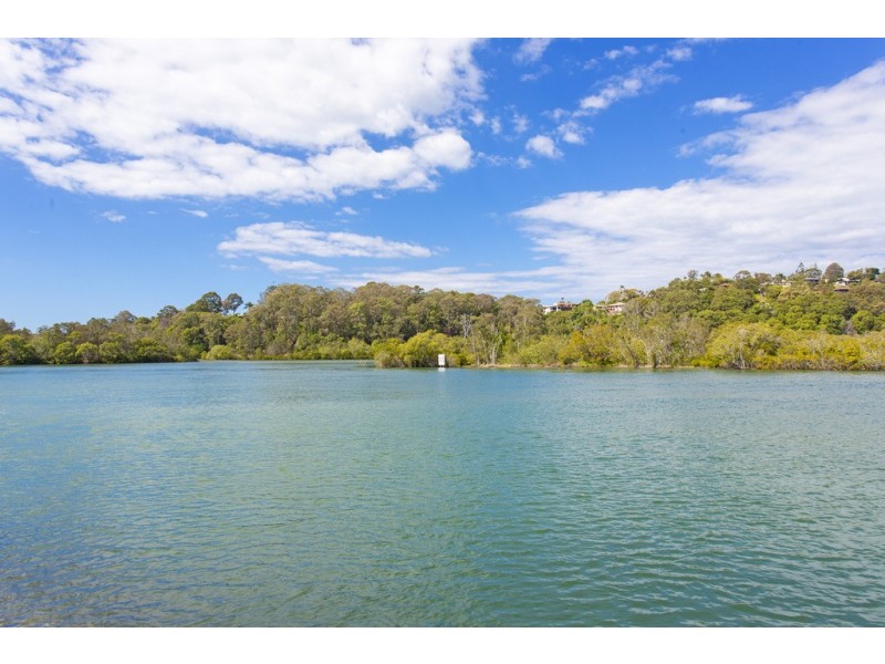 2 / 113 Sunset Boulevard, Tweed Heads West NSW 2485