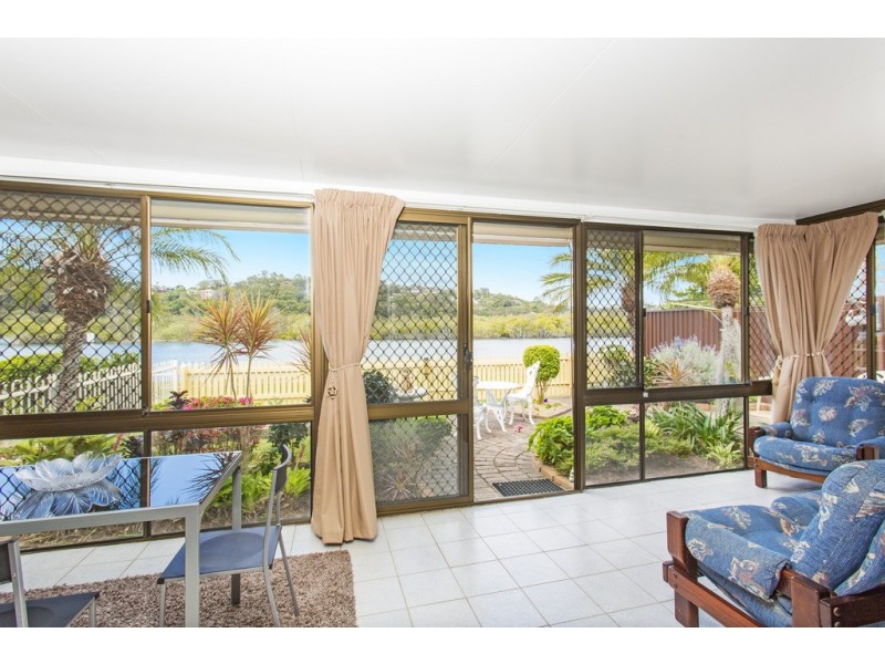 2 / 113 Sunset Boulevard, Tweed Heads West NSW 2485