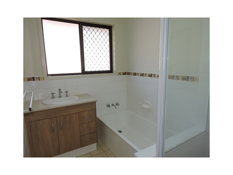 2 / 1 Pelican Place, Tweed Heads West NSW 2485