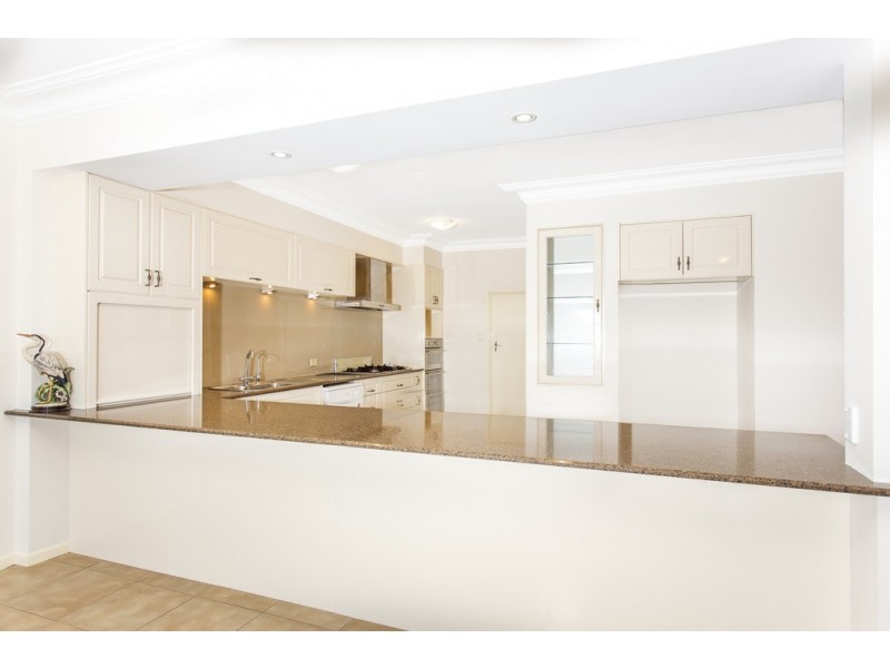 5 Oyster Point Road, Banora Point NSW 2486