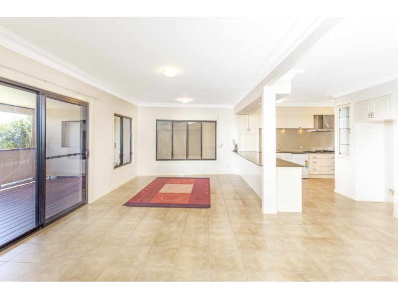 5 Oyster Point Road, Banora Point NSW 2486