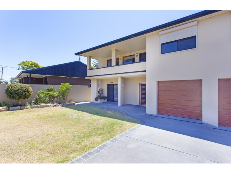 5 Oyster Point Road, Banora Point NSW 2486