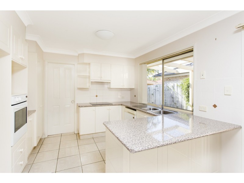 1 / 4 Magnolia Crescent, Banora Point NSW 2486