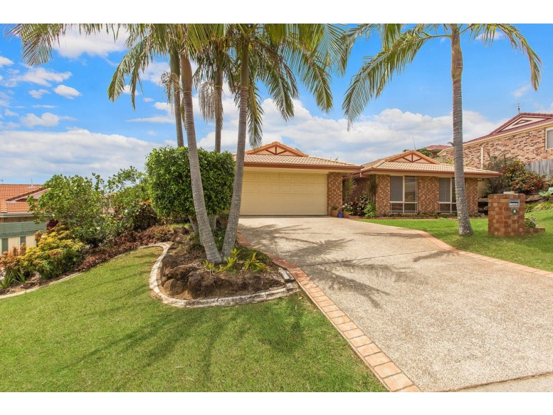 6 Rosslea Court, Banora Point NSW 2486