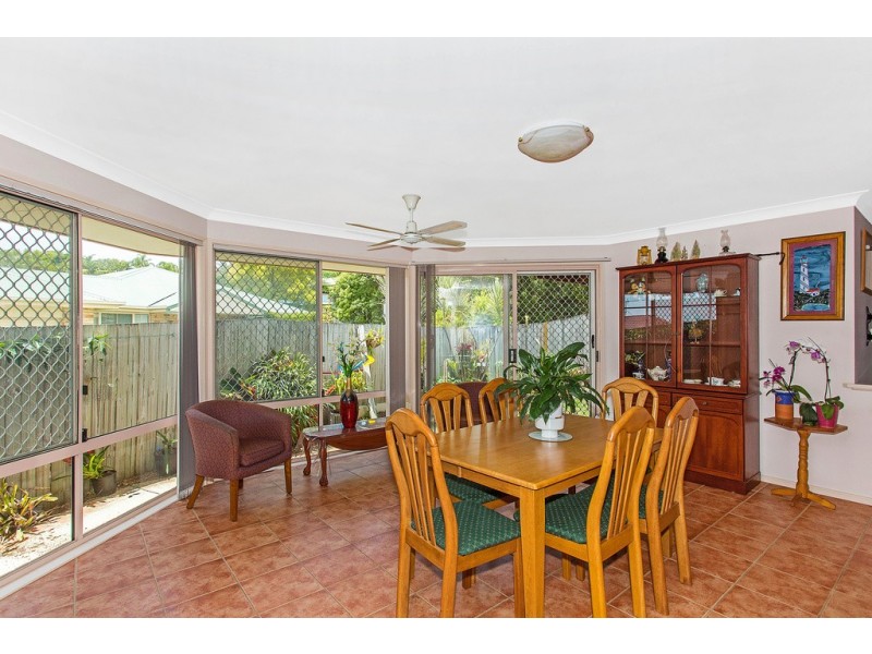 6 Rosslea Court, Banora Point NSW 2486