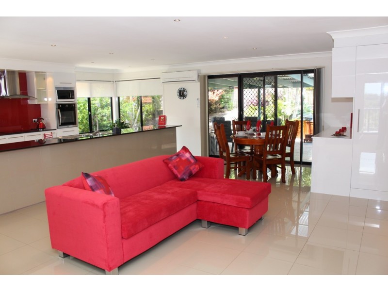 4 Caravel Place, Banora Point NSW 2486