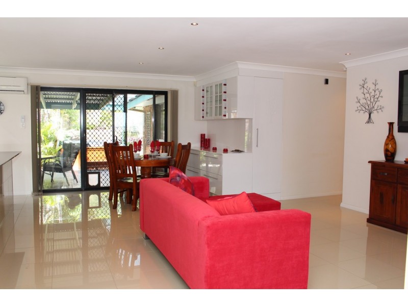 4 Caravel Place, Banora Point NSW 2486