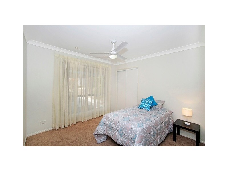 4 Caravel Place, Banora Point NSW 2486