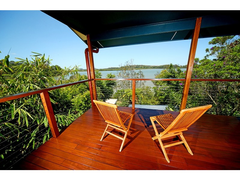 136 Broadwater Esplanade, Bilambil Heights NSW 2486