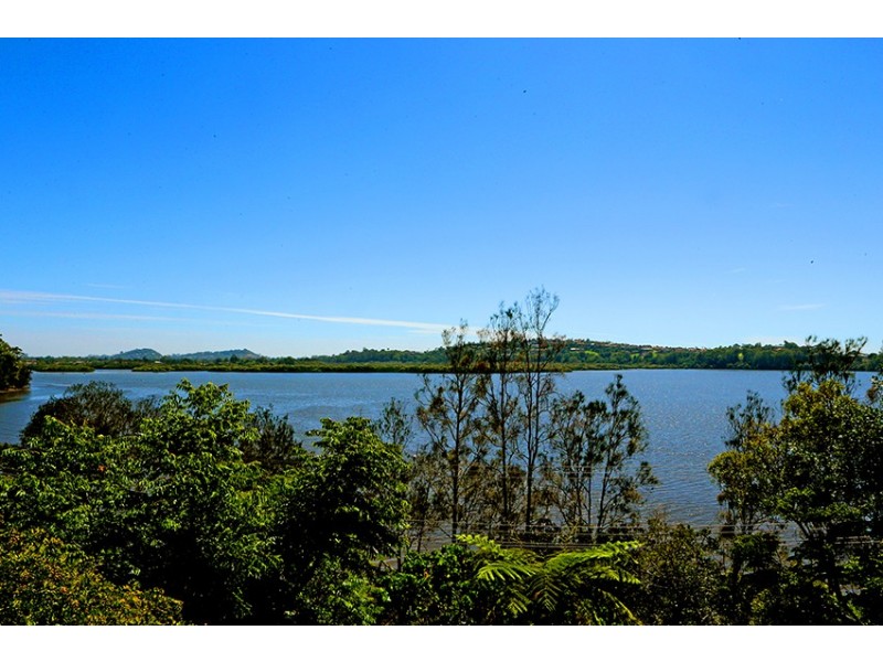 136 Broadwater Esplanade, Bilambil Heights NSW 2486