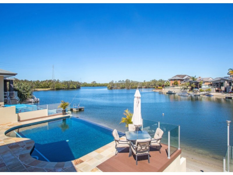 18 Bosun Boulevard, Banora Point NSW 2486