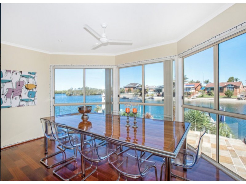 18 Bosun Boulevard, Banora Point NSW 2486