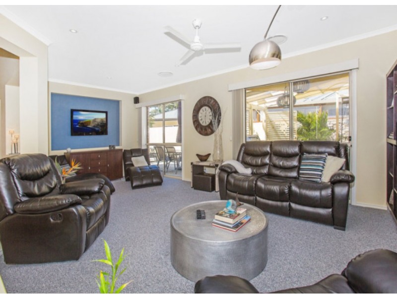 18 Bosun Boulevard, Banora Point NSW 2486