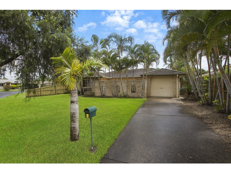 2 Azalea Court, Banora Point NSW 2486