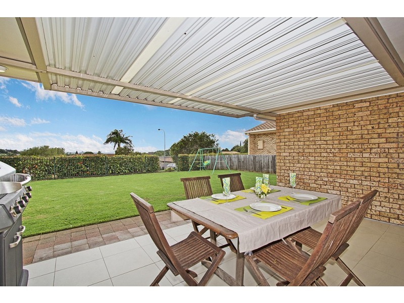 1 Chestnut Drive, Banora Point NSW 2486