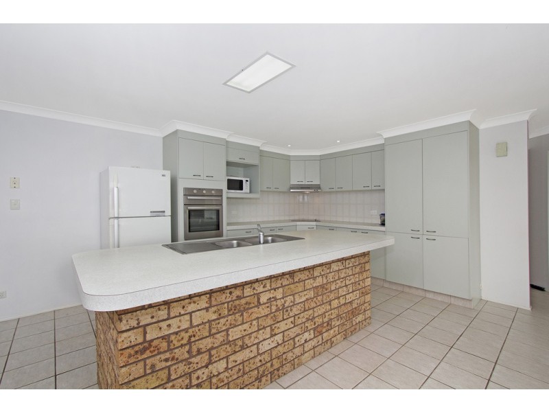 1 Chestnut Drive, Banora Point NSW 2486