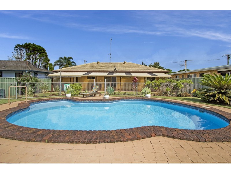 3 Sandra Street, Tweed Heads South NSW 2486