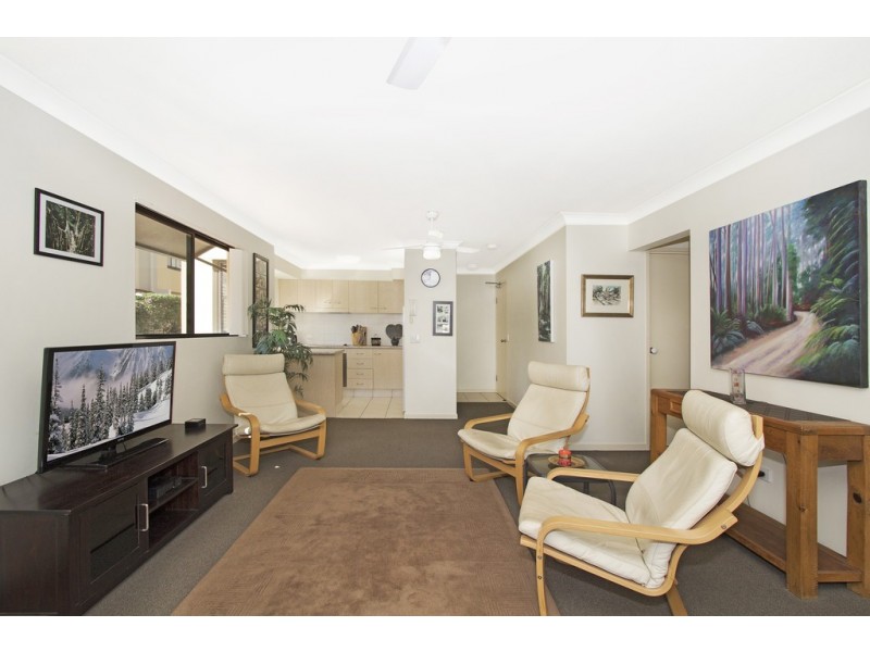 2 / 37 Dixon Street, Coolangatta QLD 4225