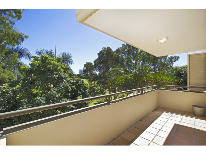 2 / 37 Dixon Street, Coolangatta QLD 4225