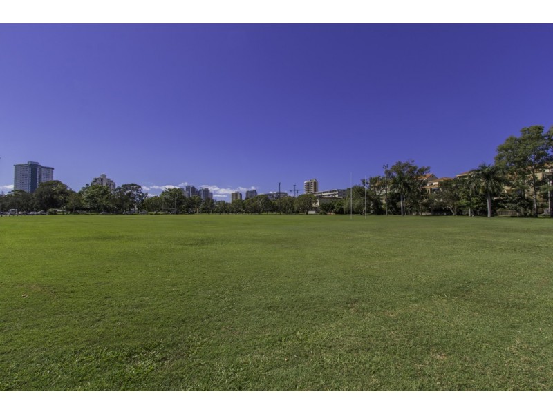 2 / 37 Dixon Street, Coolangatta QLD 4225