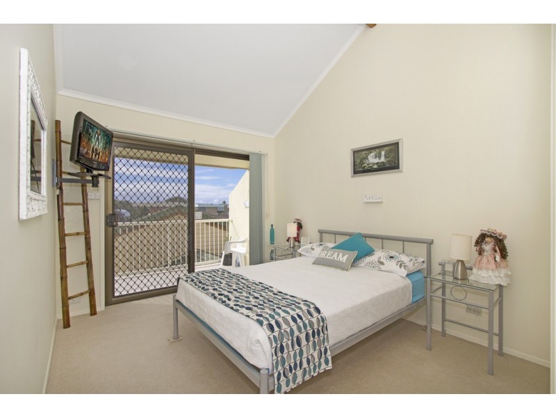 1 / 90 Keith Compton Drive, Tweed Heads NSW 2485