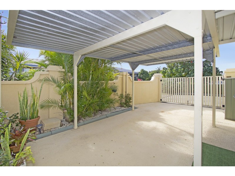 1 / 90 Keith Compton Drive, Tweed Heads NSW 2485