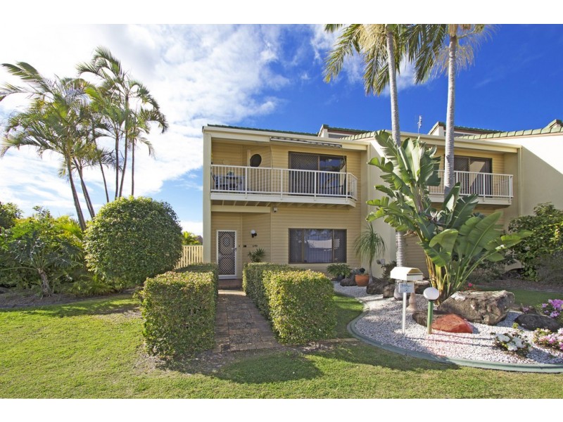 1 / 90 Keith Compton Drive, Tweed Heads NSW 2485