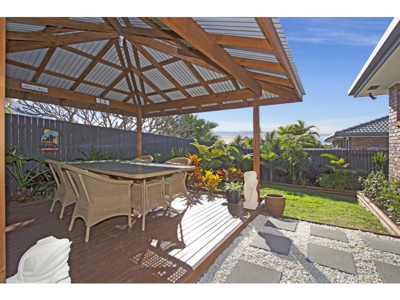 2 / 5 Chestnut Drive, Banora Point NSW 2486