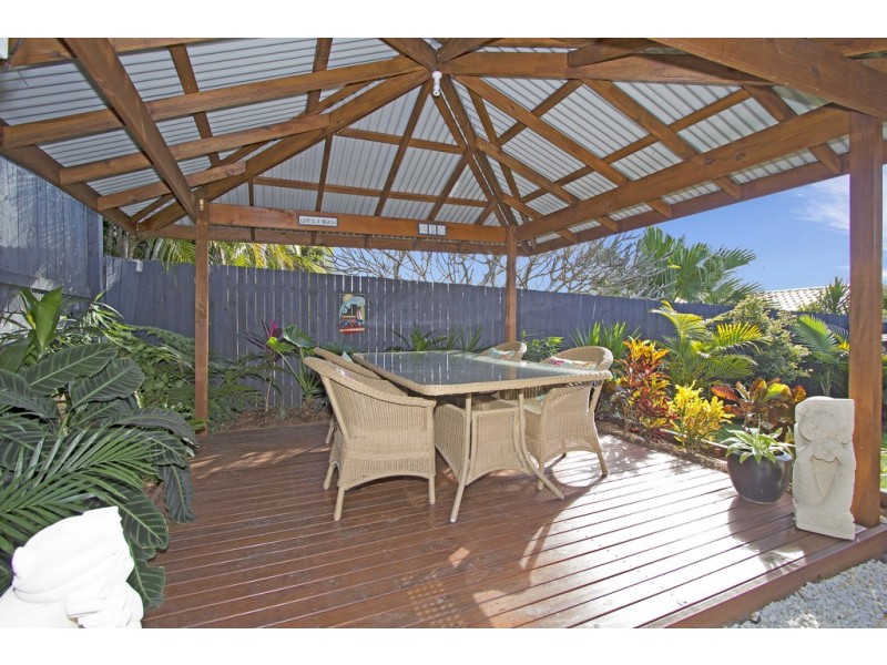 2 / 5 Chestnut Drive, Banora Point NSW 2486