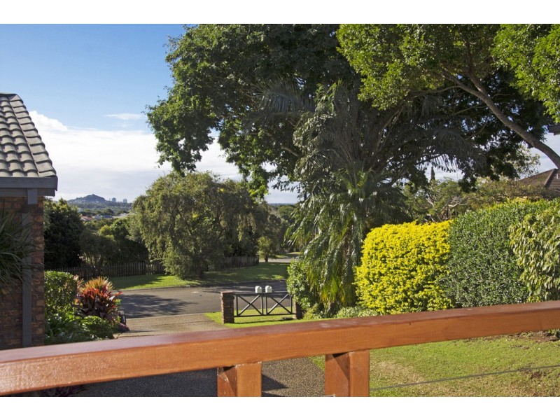 2 / 5 Chestnut Drive, Banora Point NSW 2486