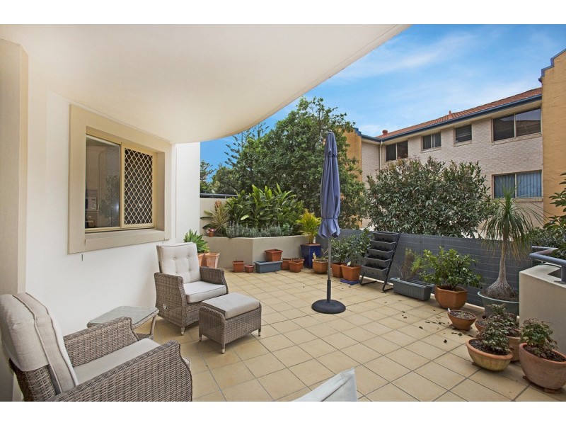 3 / 40 Dutton Street, Coolangatta QLD 4225