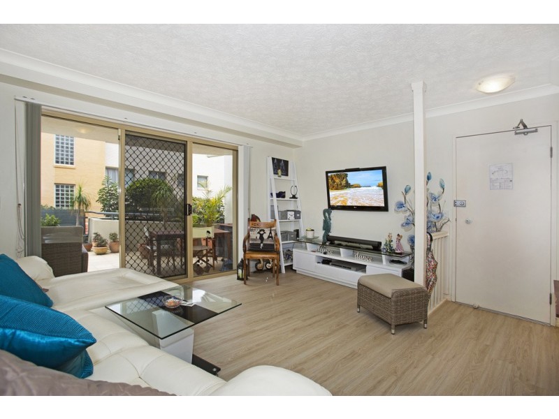 3 / 40 Dutton Street, Coolangatta QLD 4225