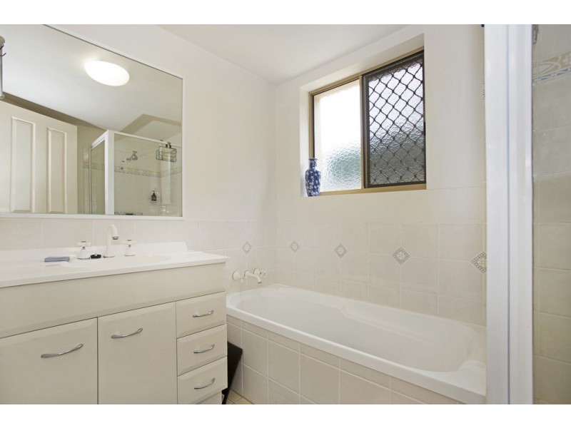 3 / 40 Dutton Street, Coolangatta QLD 4225