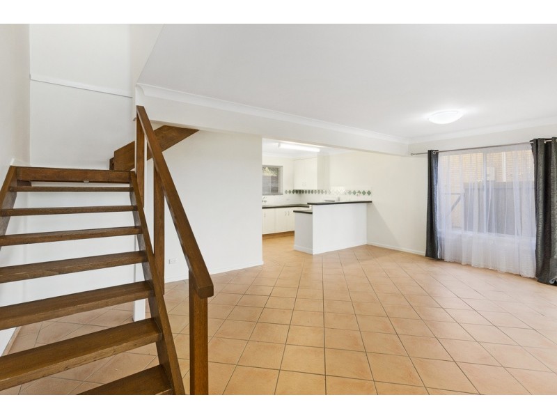 2 / 55 Bimbadeen Avenue, Banora Point NSW 2486