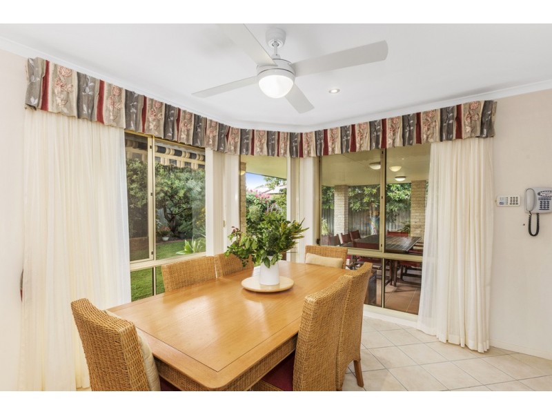 4 Kakadu Ct, Banora Point NSW 2486