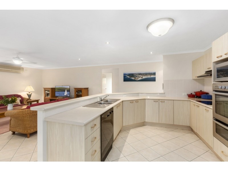 4 Kakadu Ct, Banora Point NSW 2486