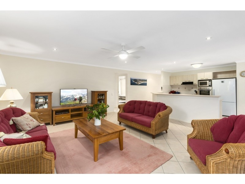 4 Kakadu Ct, Banora Point NSW 2486