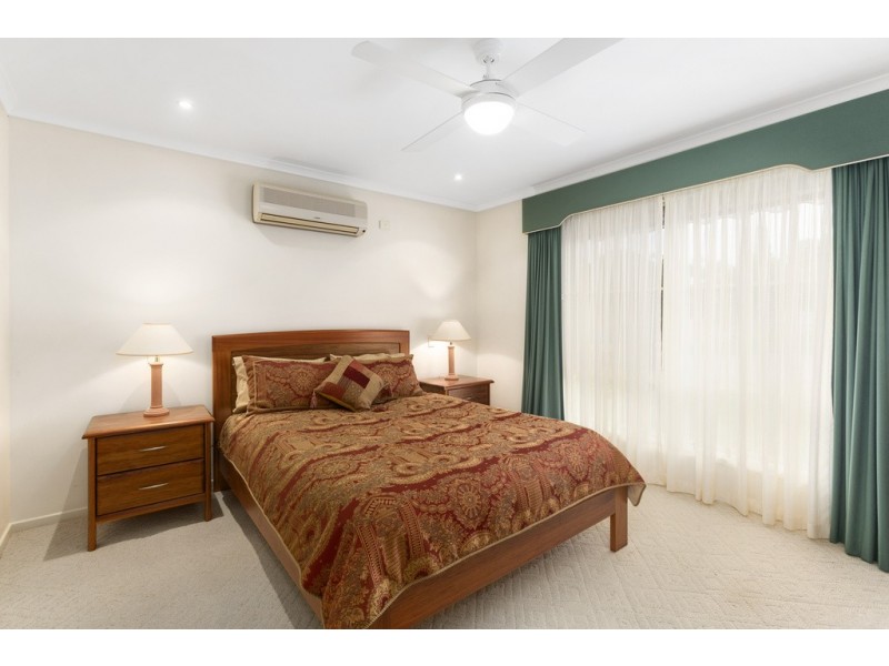 4 Kakadu Ct, Banora Point NSW 2486