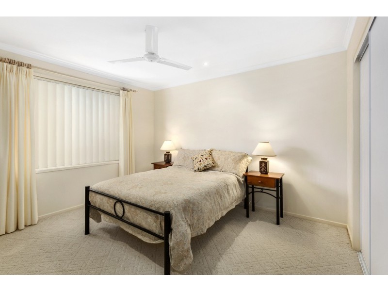 4 Kakadu Ct, Banora Point NSW 2486