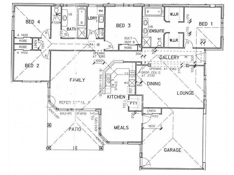 4 Kakadu Ct, Banora Point NSW 2486 Floorplan