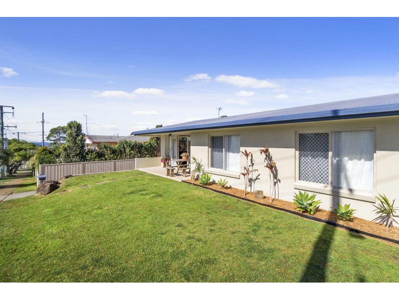 2 Kittiwake Street, Banora Point NSW 2486