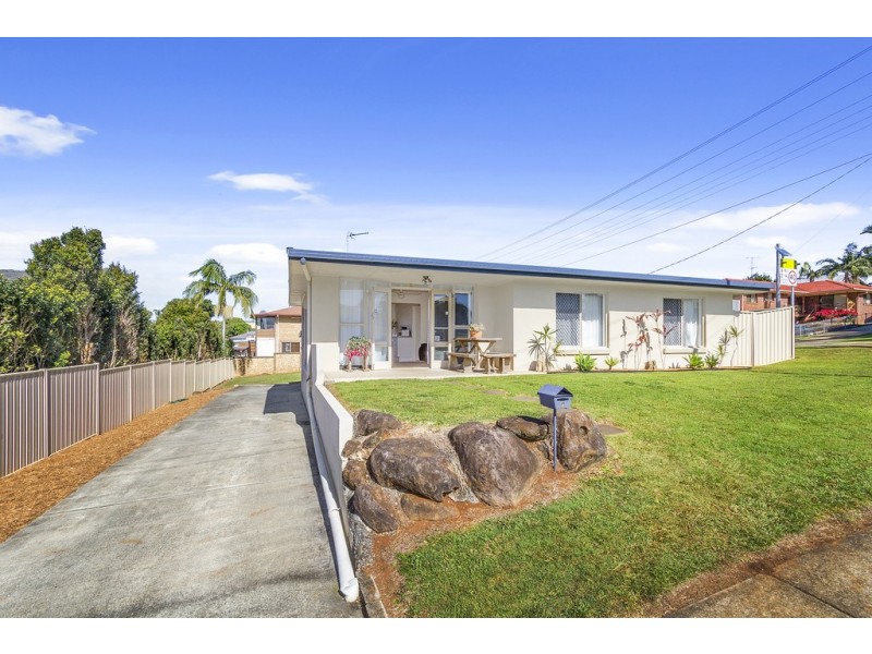 2 Kittiwake Street, Banora Point NSW 2486