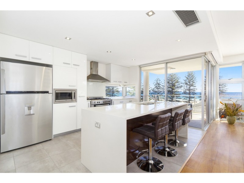 4 / 11 Eden Avenue, Coolangatta QLD 4225