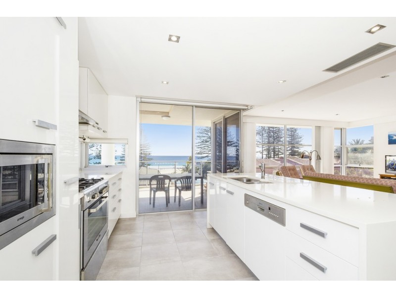 4 / 11 Eden Avenue, Coolangatta QLD 4225