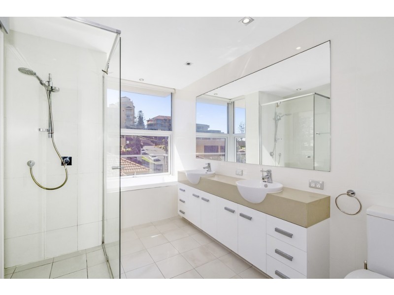 4 / 11 Eden Avenue, Coolangatta QLD 4225