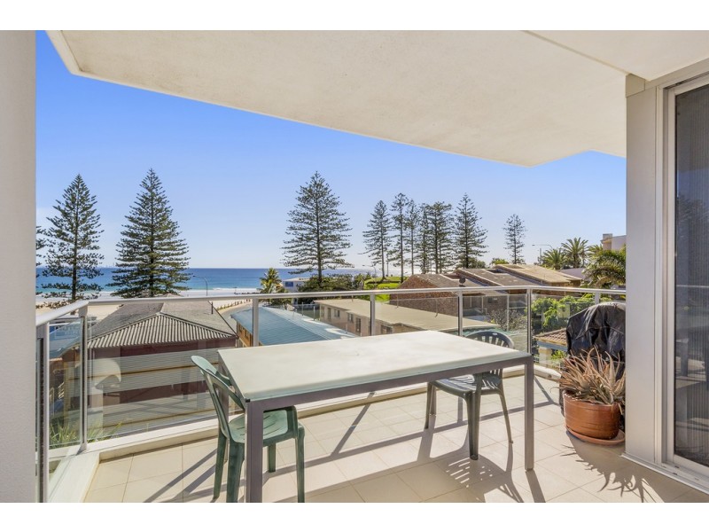 4 / 11 Eden Avenue, Coolangatta QLD 4225