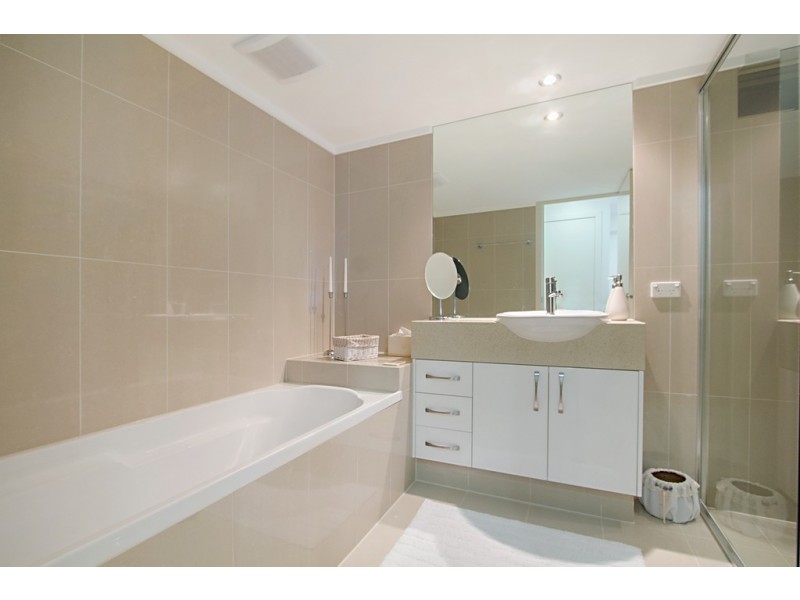 8 / 9 Fairway Drive, Banora Point NSW 2486