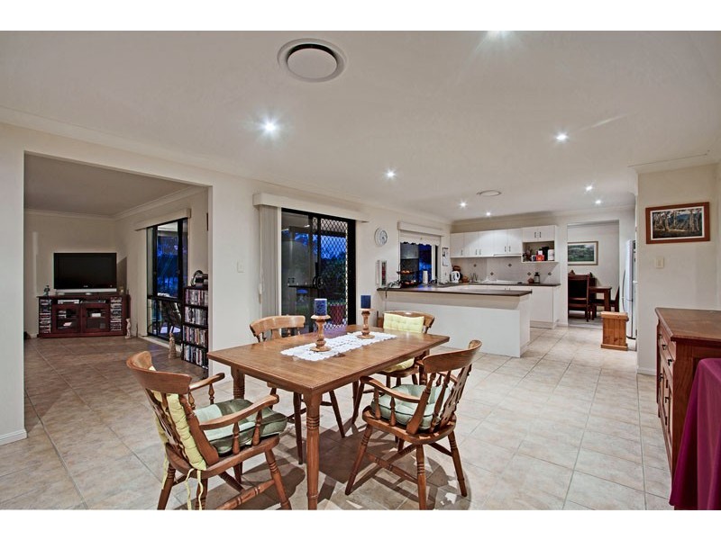 33 Daintree Close, Banora Point NSW 2486