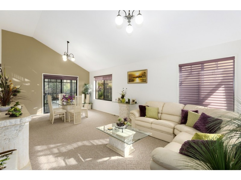 21 Botanical Circuit, Banora Point NSW 2486